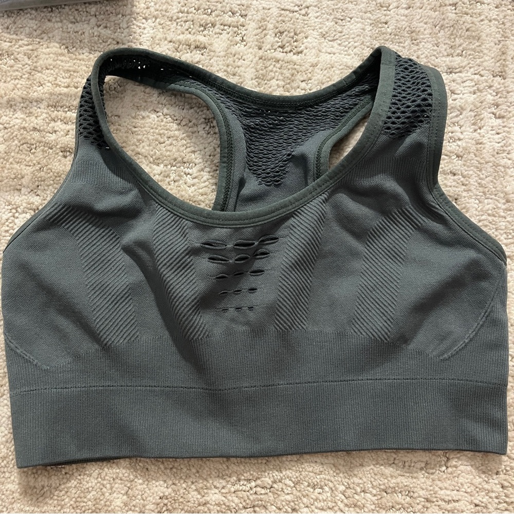3/$8 Zella Seamless olive green Sports Bra